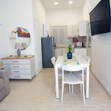 Theos Holidays Apartments Giardini Naxos Dış mekan fotoğraf
