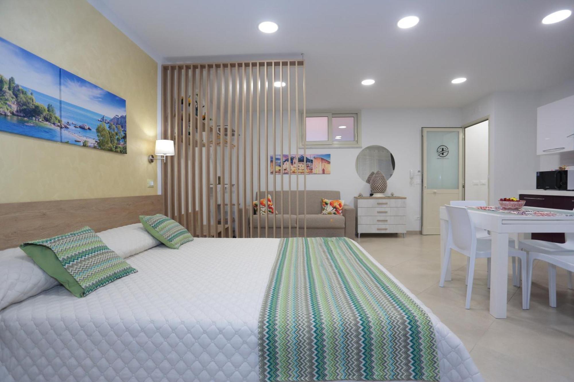 Theos Holidays Apartments Giardini Naxos Dış mekan fotoğraf