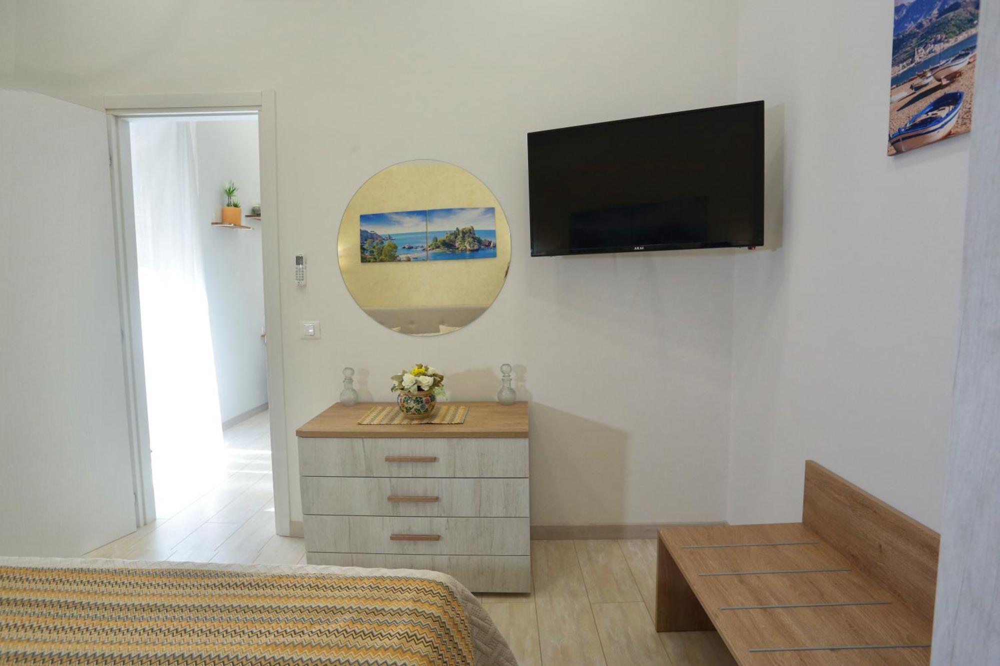 Theos Holidays Apartments Giardini Naxos Dış mekan fotoğraf